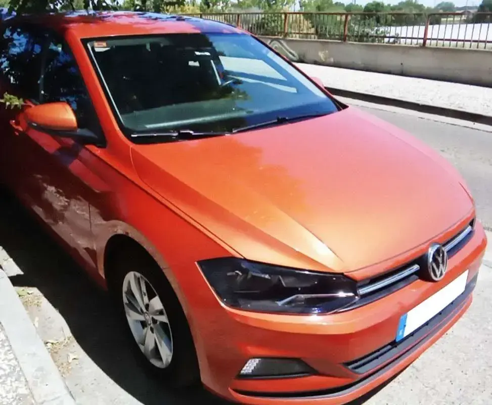 Usado VW Polo Advance 80 CV (58 kW) 2021 Naranja Utilitario