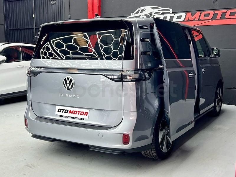 Usado VW ID. Buzz Pro 110 kW (150 CV) 2024 Eléctrico Monovolumen