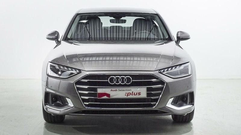 Usado Audi A4 Advanced Plus 136 CV (100 kW) 2022 Gris Berlina