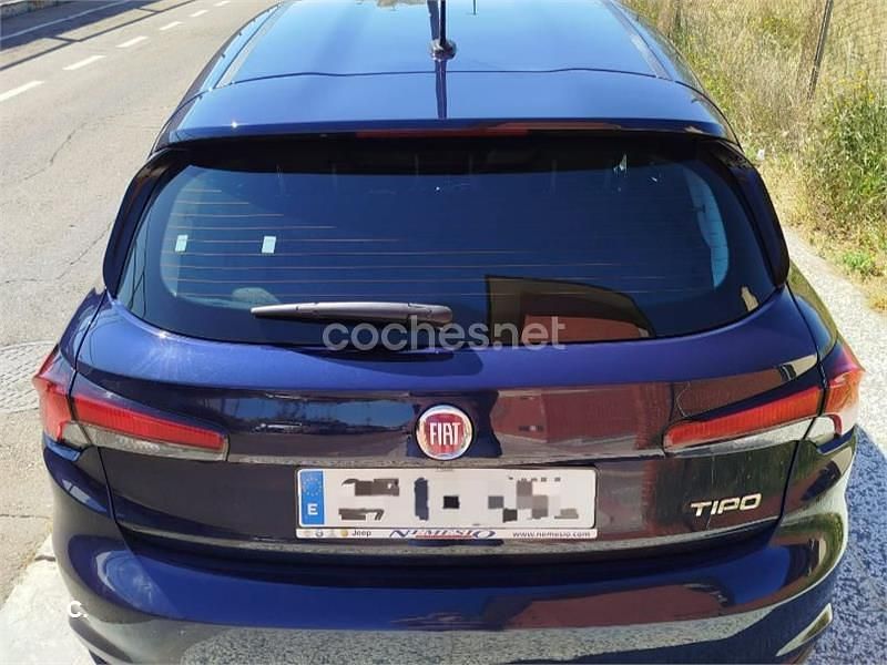 Usado Fiat Tipo Easy 95 CV (69 kW) 2019 Azul Familiar