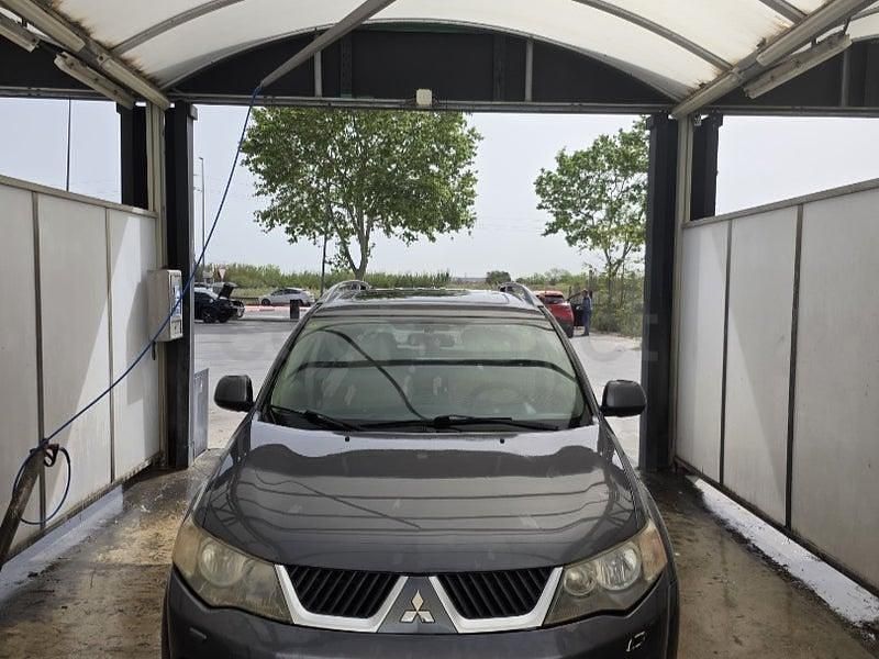 Usado Mitsubishi Outlander Intense 140 CV (102 kW) 2007 Gris / plata SUV