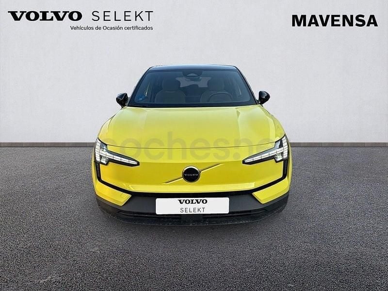 Usado Volvo EX30 Plus 200 kW (272 CV) 2024 Amarillo SUV
