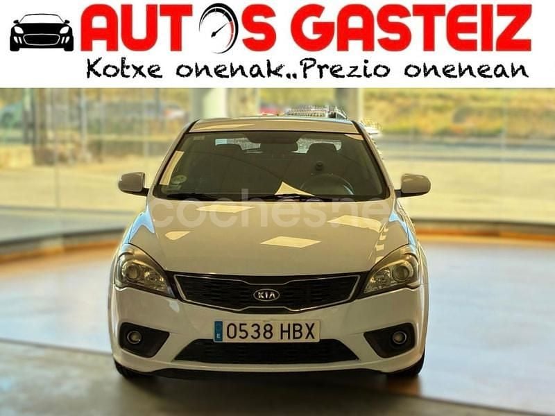 Usado Kia ProCeed 90 CV (66 kW) 2011 Blanco Utilitario