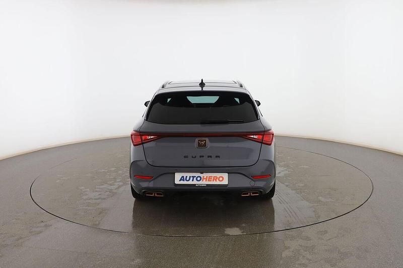 Usado Cupra Leon 245 CV (180 kW) 2021 Gris Familiar