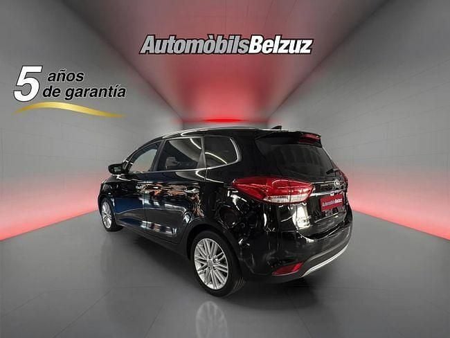 Usado Kia Carens 116 CV (85 kW) 2018 Negro Monovolumen