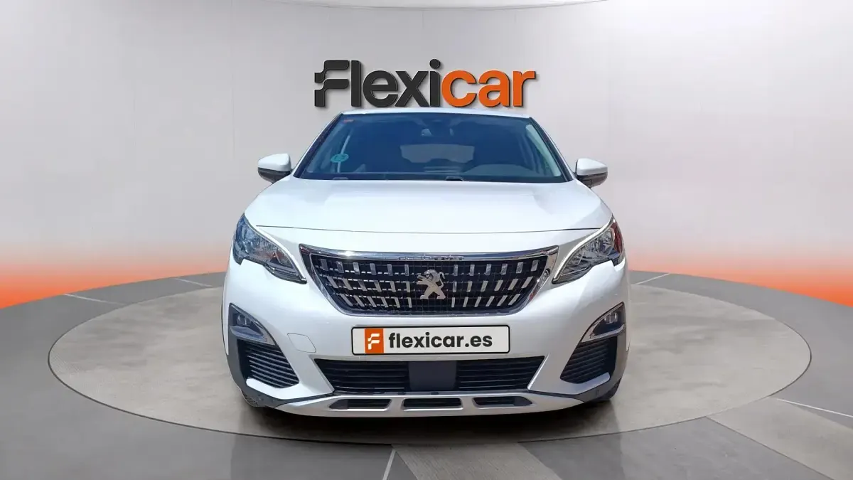 Usado Peugeot 3008 Allure 131 CV (96 kW) 2018 Blanco SUV