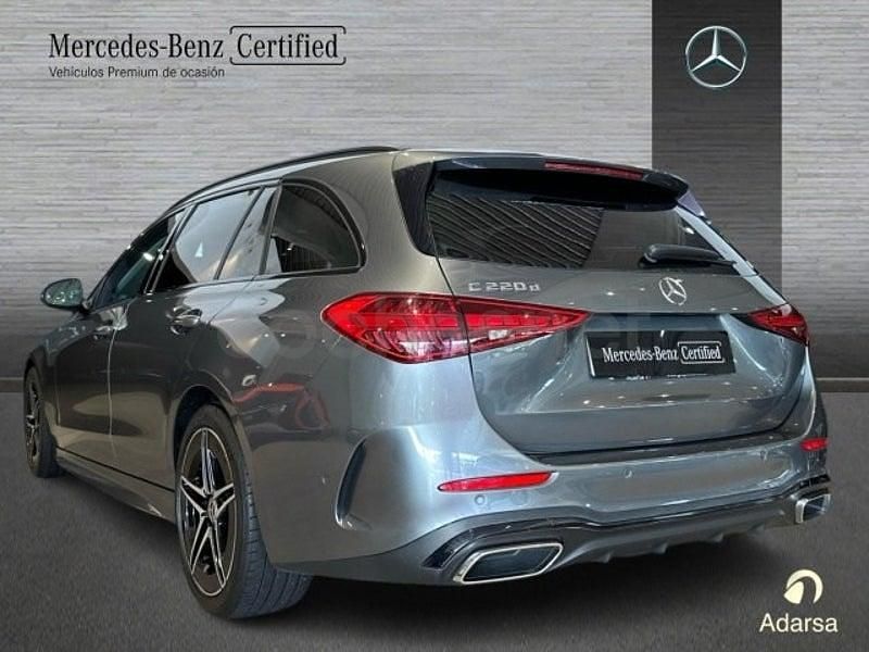 Usado Mercedes C220 200 CV (147 kW) 2023 Gris / plata Familiar