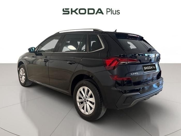 Usado Skoda Kamiq Selection 115 CV (84 kW) 2025 Negro SUV