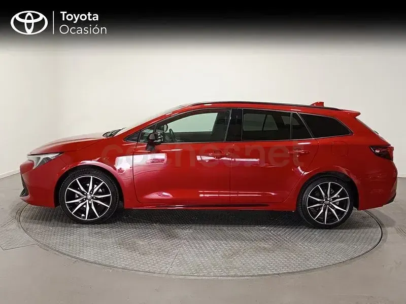Usado Toyota Corolla Sport 140 CV (102 kW) 2023 Granate Familiar