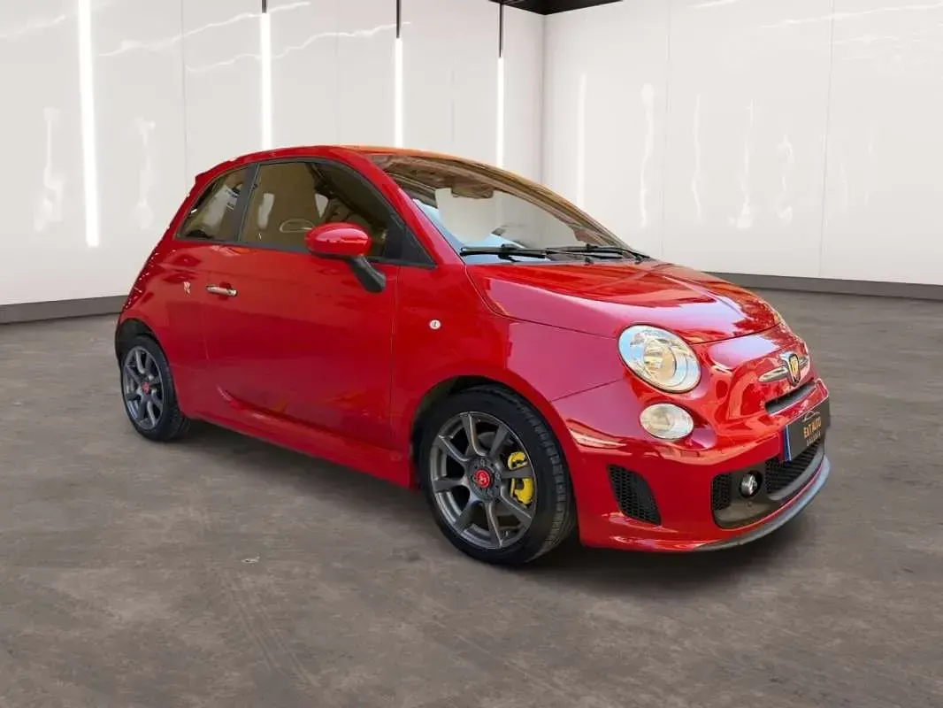 Usado Abarth 500 135 CV (99 kW) 2012 Rojo Utilitario