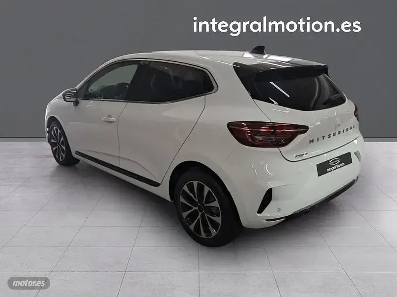 Nuevo Mitsubishi Colt 91 CV (66 kW) 2025 Blanco Utilitario