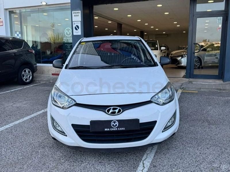 Usado Hyundai i20 85 CV (62 kW) 2013 Blanco Utilitario