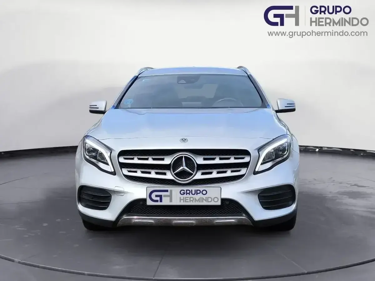Usado Mercedes GLA200 Advantage 150 CV (110 kW) 2020 Gris SUV