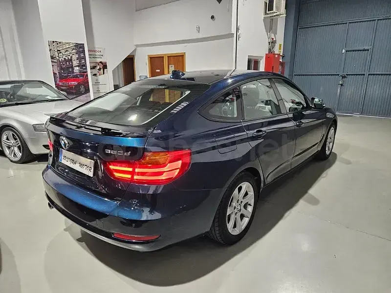 Usado BMW 320 Gran Turismo 184 CV (135 kW) 2014 Azul Berlina