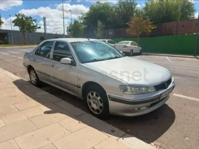 Usado Peugeot 406 90 CV (66 kW) 2000 Gris / plata Berlina
