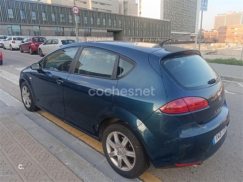 Usado Seat Leon Reference 140 CV (102 kW) 2006 Azul Utilitario