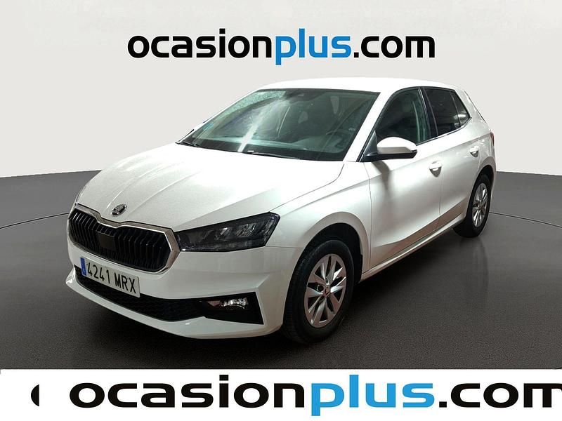 Blanco Usado 2024 Skoda Fabia Selection Utilitario | 15.319 € (Super precio) - Imagen 1/4