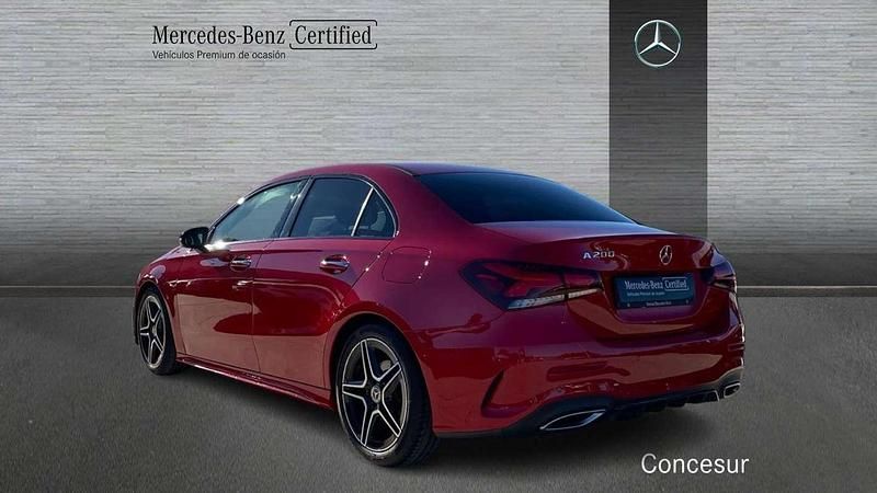 Usado Mercedes A200 156 CV (114 kW) 2019 Rojo Utilitario