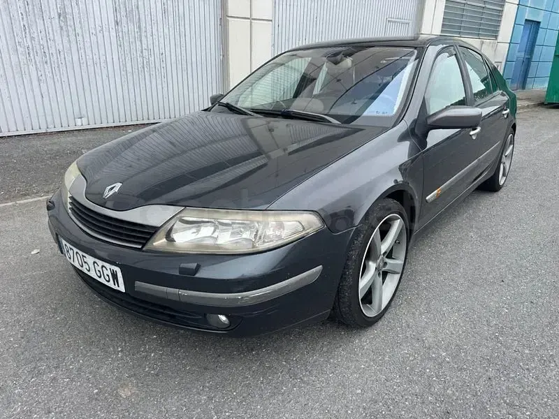 Usado Renault Laguna II Privilege 150 CV (110 kW) 2002 Verde Berlina