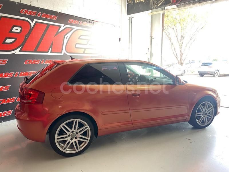 Usado Audi A3 Ambiente 125 CV (91 kW) 2009 Naranja Berlina