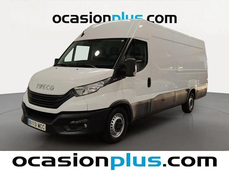 Blanco Usado 2022 Iveco Daily Familiar | 24.537 € (Precio justo) - Imagen 1/4