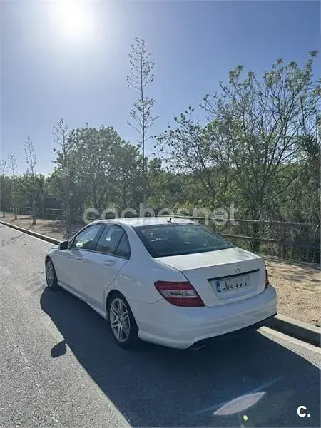 Usado Mercedes C200 Avantgarde 136 CV (100 kW) 2010 Blanco Berlina