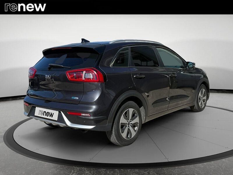 Usado Kia Niro 105 HP (77 kW) 2018 Cinzento SUV