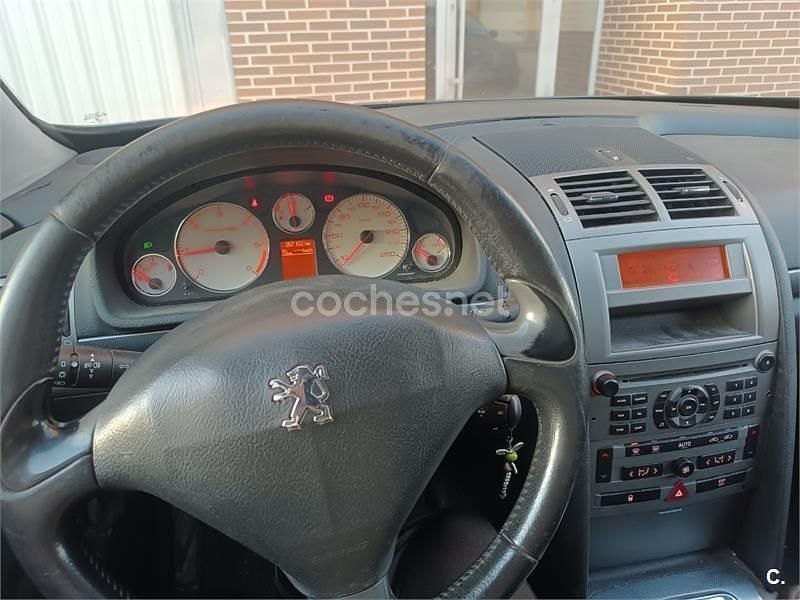 Usado Peugeot 407 Sport 136 CV (100 kW) 2006 Gris / plata Berlina