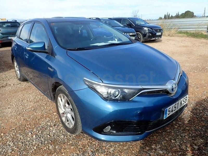 Usado Toyota Auris Hybrid Business Edition 136 CV (100 kW) 2018 Azul Berlina