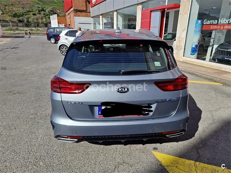 Usado Kia Ceed 141 CV (103 kW) 2020 Gris / plata Utilitario