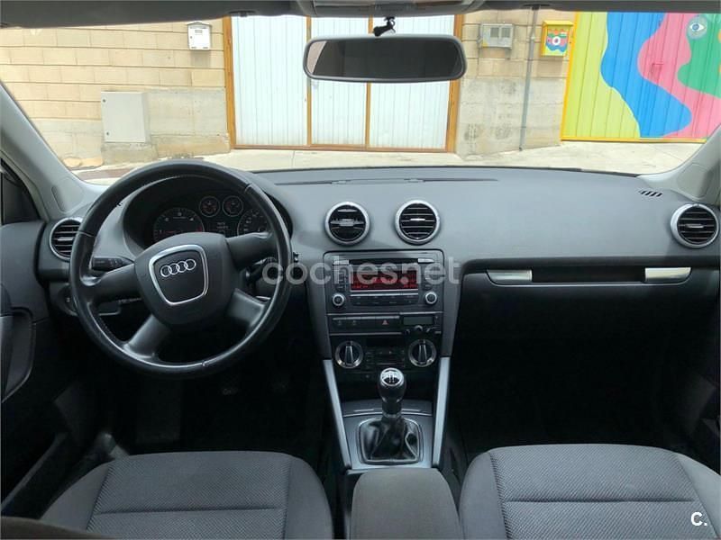 Negro Usado 2011 Audi A3 Sportback Attraction Berlina | 8999 € (Precio justo) - Imagen 1/4