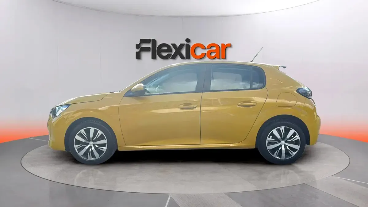 Usado Peugeot 208 Active 101 CV (74 kW) 2020 Amarillo Utilitario