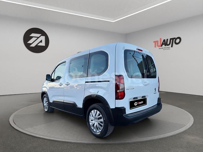 Usado Peugeot Rifter Active 102 CV (75 kW) 2022 Blanco Monovolumen