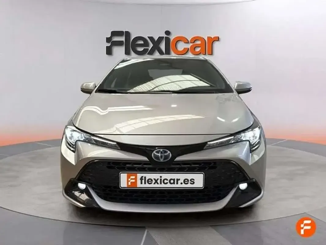 Usado Toyota Corolla Active 140 CV (102 kW) 2024 Gris Utilitario