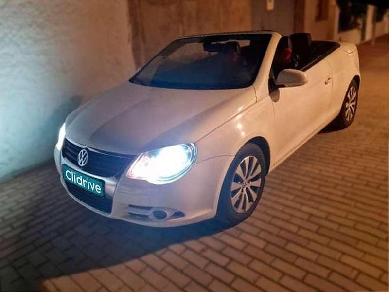 Usado VW Eos 140 CV (102 kW) 2007 Blanco Descapotable