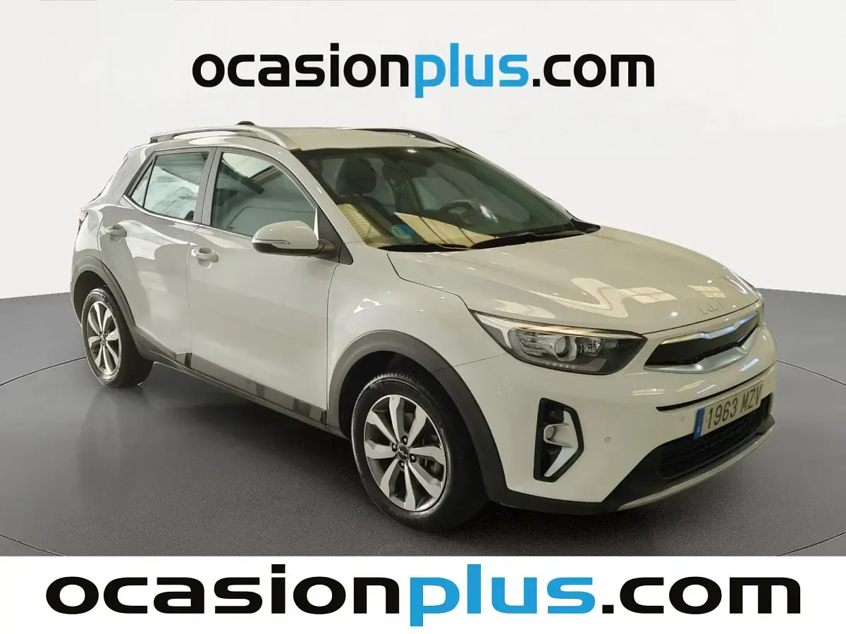 Usado Kia Stonic 101 CV (74 kW) 2025 Blanco SUV