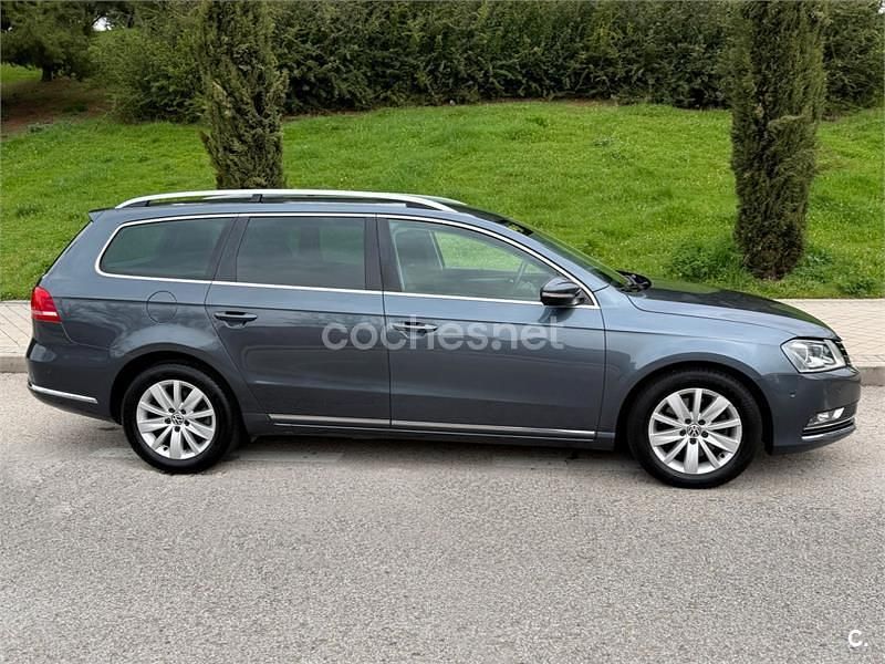 Usado VW Passat Highline 140 CV (102 kW) 2012 Azul Familiar