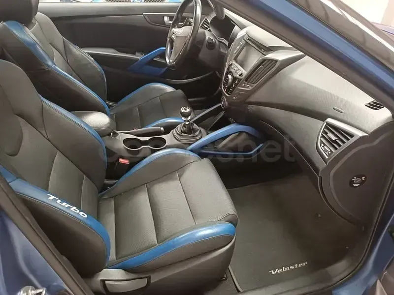 Usado Hyundai Veloster Turbo 186 CV (136 kW) 2016 Azul Utilitario