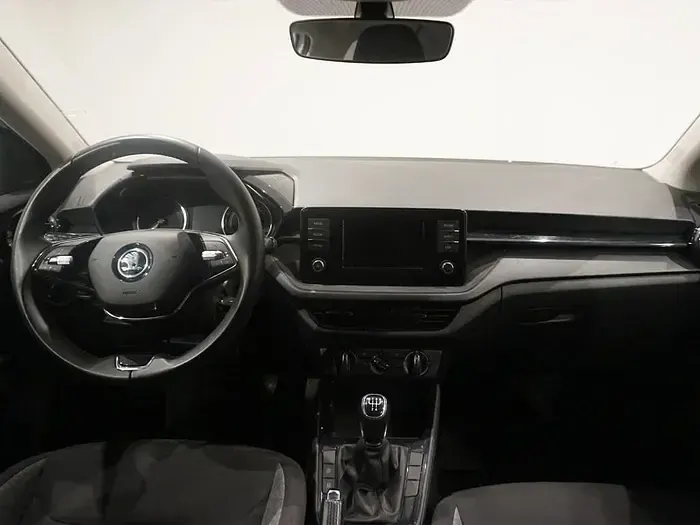 Usado Skoda Fabia Active 80 CV (58 kW) 2023 Blanco Utilitario