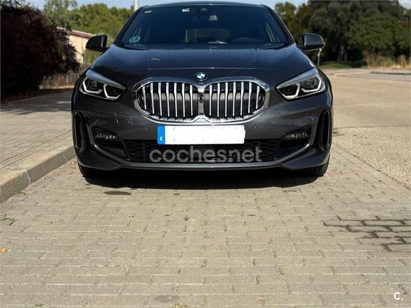 Usado BMW 118 150 CV (110 kW) 2020 Gris / plata Utilitario