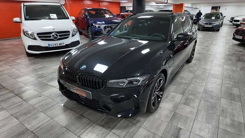 Usado BMW 330e M Sport 292 CV (214 kW) 2024 Negro Familiar