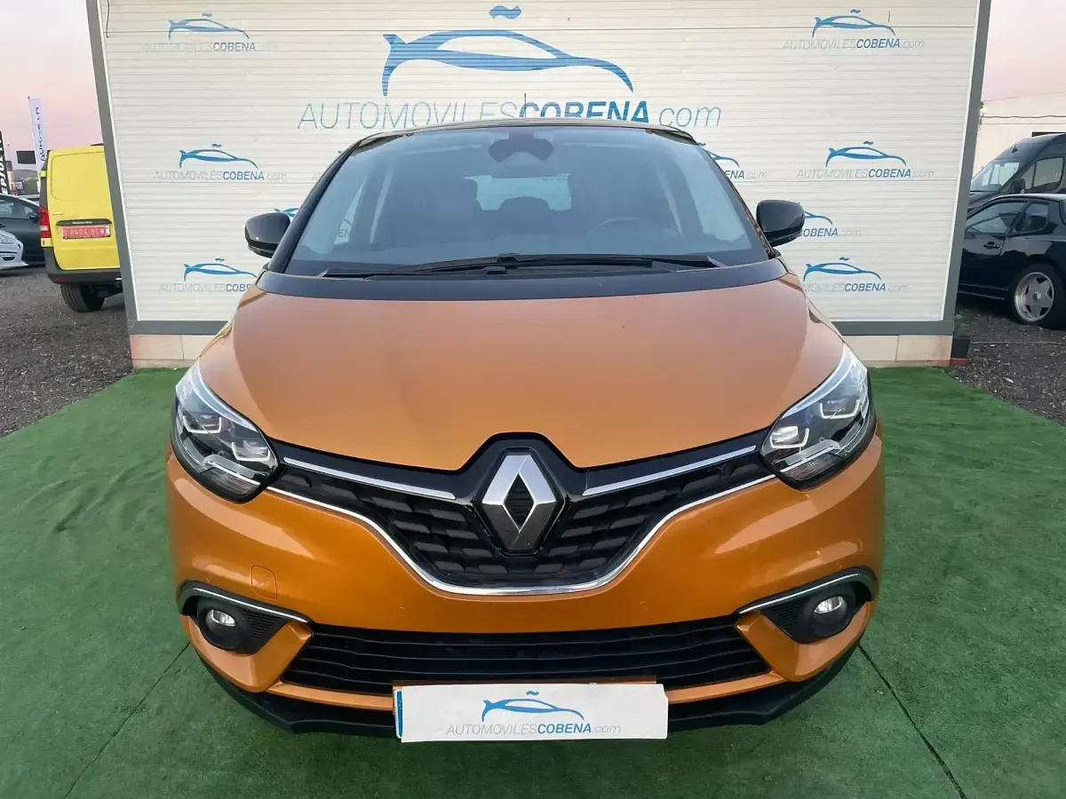 Usado Renault Scénic III Bose Edition 130 CV (95 kW) 2016 Naranja