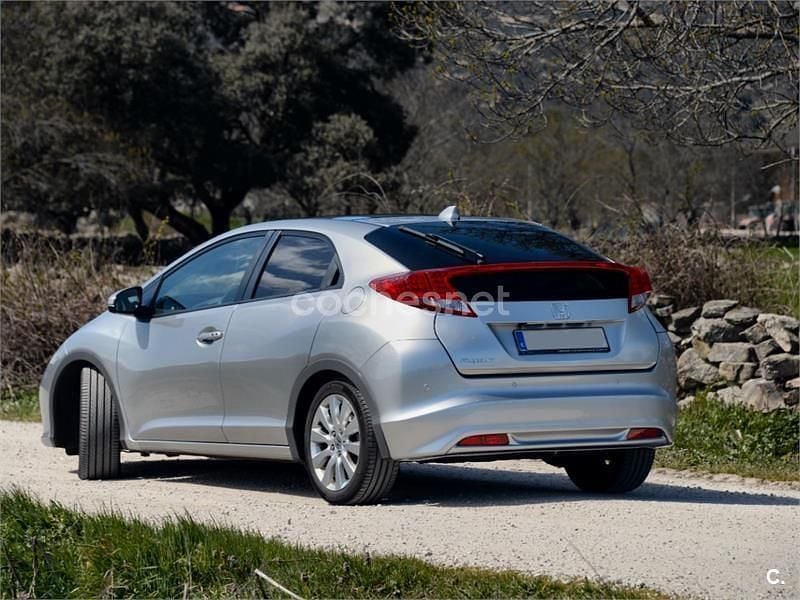 Usado Honda Civic Executive 142 CV (104 kW) 2014 Gris / plata Berlina