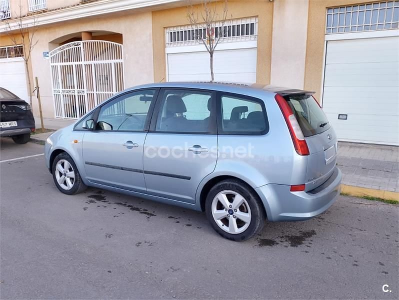 Usado Ford C-MAX Trend 109 CV (80 kW) 2005 Gris / plata Monovolumen