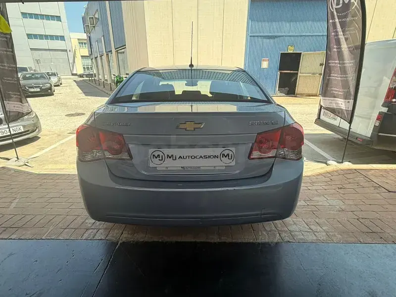 Usado Chevrolet Cruze LS 125 CV (91 kW) 2010 Azul Berlina