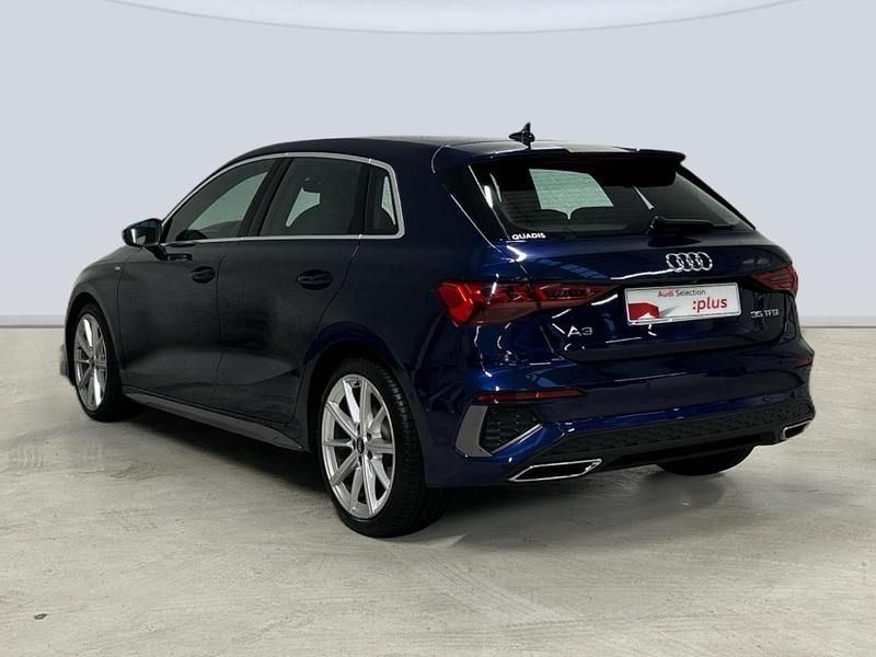 Usado Audi A3 S-Line 150 CV (110 kW) 2021 Azul Berlina