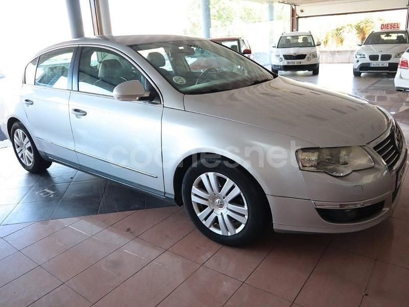 Gris / plata Usado 2011 VW Passat Advance Berlina | 6200 € (Super precio) - Imagen 1/4
