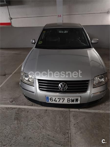 Usado VW Passat Highline 193 CV (141 kW) 2001 Gris / plata Berlina