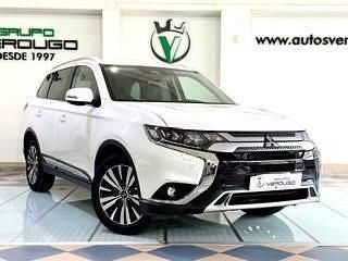 Usado Mitsubishi Outlander 150 CV (110 kW) 2019 Blanco SUV