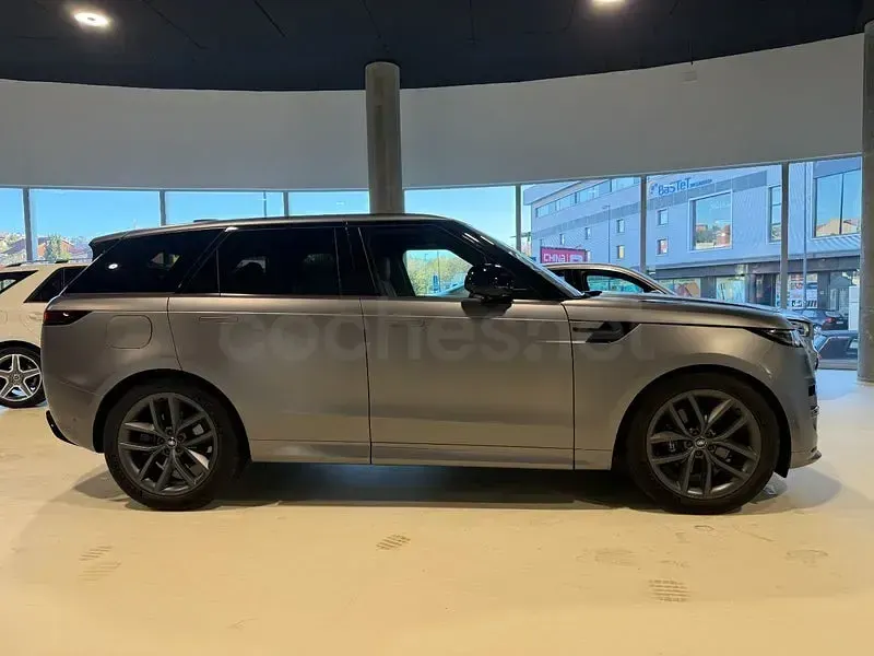 Usado Land Rover Range Rover Sport SE Dynamic 300 CV (220 kW) 2025 Gris / plata SUV